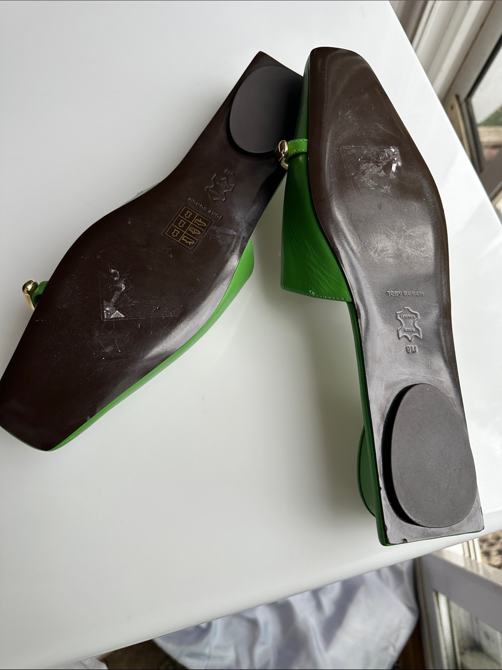 Tory Burch Grass Green Leather Slide Mules with Gold Chain Accent - Picture 7 of 9